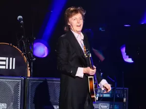 Revisor do livro de Paul McCartney sobre ex-Beatle: 'Cérebro esfumaçado'