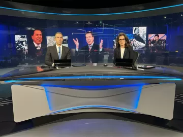 'Jornal Nacional' encerra com música de Silvio Santos e momento de silêncio