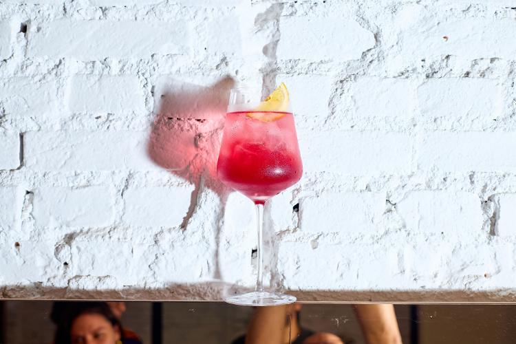 Aperol de Beterraba, do Tau Cozinha Aperol de Beterraba, do Tau Cozinha