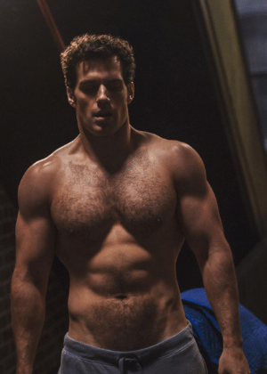 Henry Cavill mostra toda a força do Super-Homem em foto sem camisa - Instagram/@henrycavill