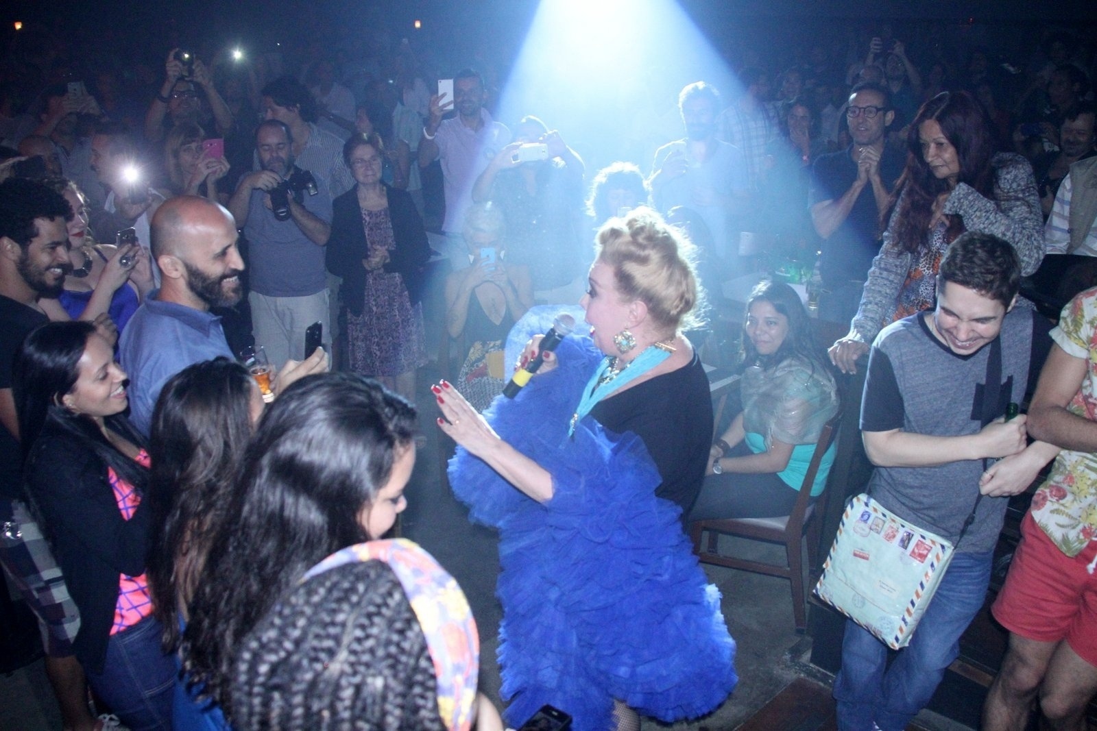 6.set.2016 - A atriz Rogéria, que foi homenageada no espetáculo "Rival Rebolado" no Rio - Thyago Andrade/Brazil News