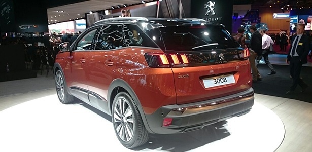 SUV está 9 cm maior e 6 cm mais longo em entre-eixos que antecessor, além de 100 kg mais leve - Murilo Góes/UOL - Murilo Góes/UOL