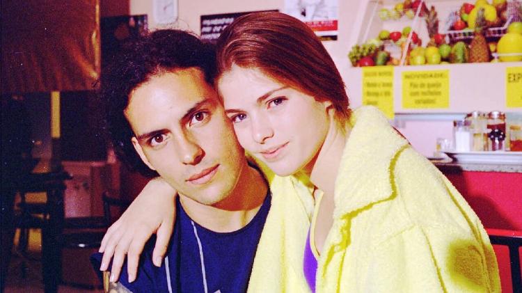  Leo (Pablo Uranga) e Tainá (Ana Paula Tabalipa), na primeira temporada de "Malhação", em 1995 - Alexandre Campbell/Folhapress - Alexandre Campbell/Folhapress