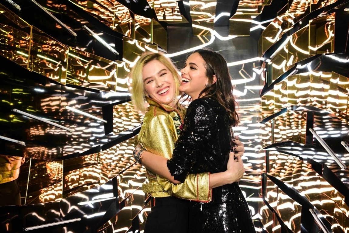 Além da beleza, Fiorella Mattheis e Bruna Marquezine tem mais coisas em comum: as duas são atrizes e namoram jogadores de futebol. Fiorella com Alexandre Pato e Marquezine vive fase apaixonada com Neymar - Leo Franco/ AgNews