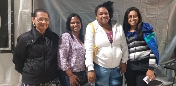 30.jun.2017 - Mães de fãs, da esquerda para direita: Rosineide Menezes, Marta Ourique, Bárbara Santos e Regina Oliveira  - Ana Cora Lima/UOL - Ana Cora Lima/UOL