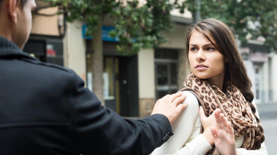 Reavaliar atitudes simples pode ajudar a combater o machismo e a violência cotidiana - Getty Images