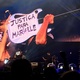 Tom Morello pede justiça para Marielle em show em Porto Alegre - Reprodução/Twitter/@carlitocorrea