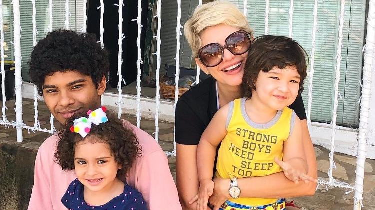 Antônia já está com tudo pronto para comemorar as festas do final de ano com os filhos e neta - Reprodução/Instagram/@ladyfontenelle - Reprodução/Instagram/@ladyfontenelle