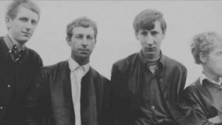 The Who com Doug Sandom (segundo da esquerda para a direita) - Reprodução - Reprodução
