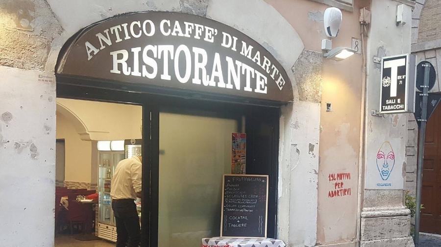 Faixada do restaurante Antico Caffè di Marte, na via Banco di Santo Spirito. - Facebook/Antico Caffè Di Marte
