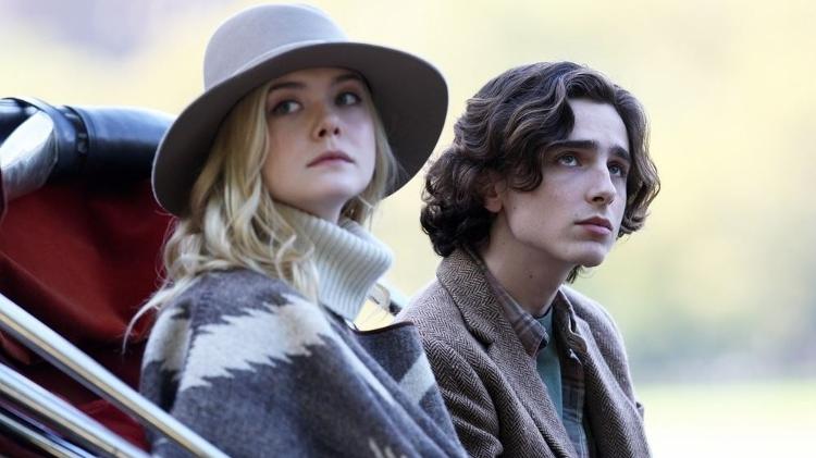 Elle Fanning e Timothée Chalamet em cena de Um Dia de Chuva em Nova York - Reprodução - Reprodução