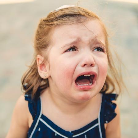 Tentar interpretar o choro da criança é importante para identificar casos de dor e a necessidade de procurar um médico - iStock