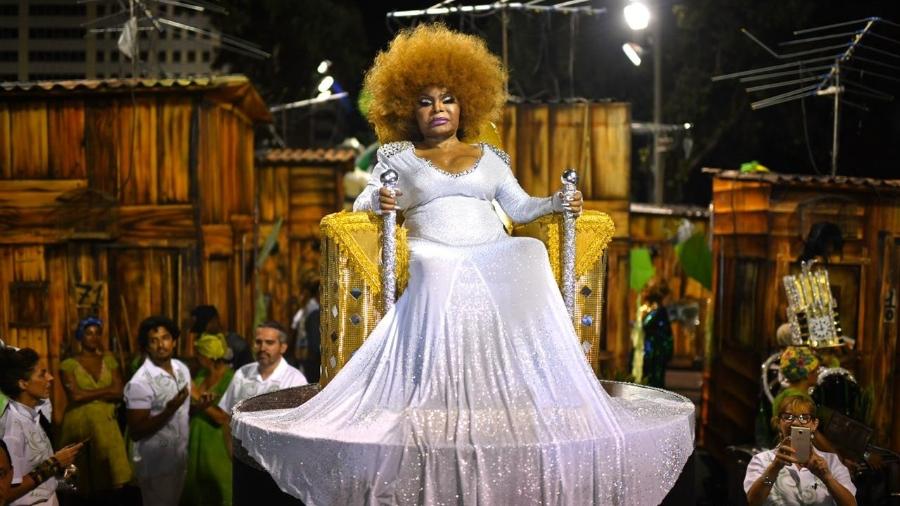 Elza Soares na concentração antes do desfile da Mocidade Independente de Padre Miguel - Lucas Landau/UOL