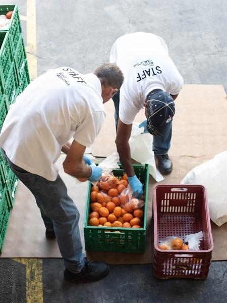 No projeto 1P5P, excedente de alimentos é coletado por parceiros da Reserva e enviado a entidades que atendem comunidades carentes - Divulgação - Divulgação