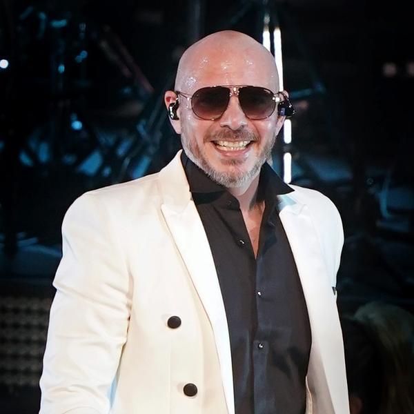Pitbull em apresentação no Grammy Latino 2020