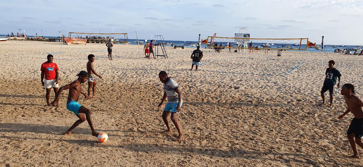 Apaixonados por futebol como os brasileiros, os cabo-verdianos têm até um Corinthians para chamar de seu - Marcel Vincenti/UOL