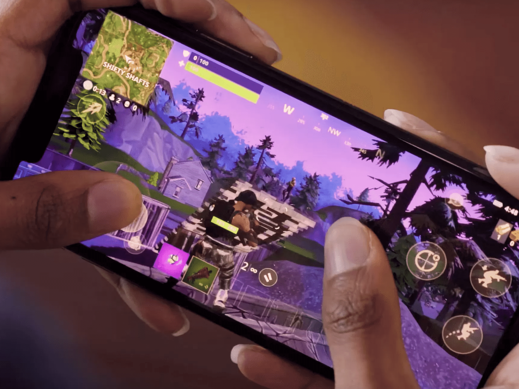 F5 - Nerdices - 'Fortnite' deve voltar para os iPhones em breve