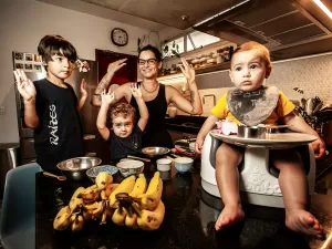 Mãe de três, Renata Vanzetto chefia 8 restaurantes e cozinha com crianças