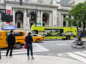 Taxa do congestionamento: motoristas pagam para pegar trânsito em NY