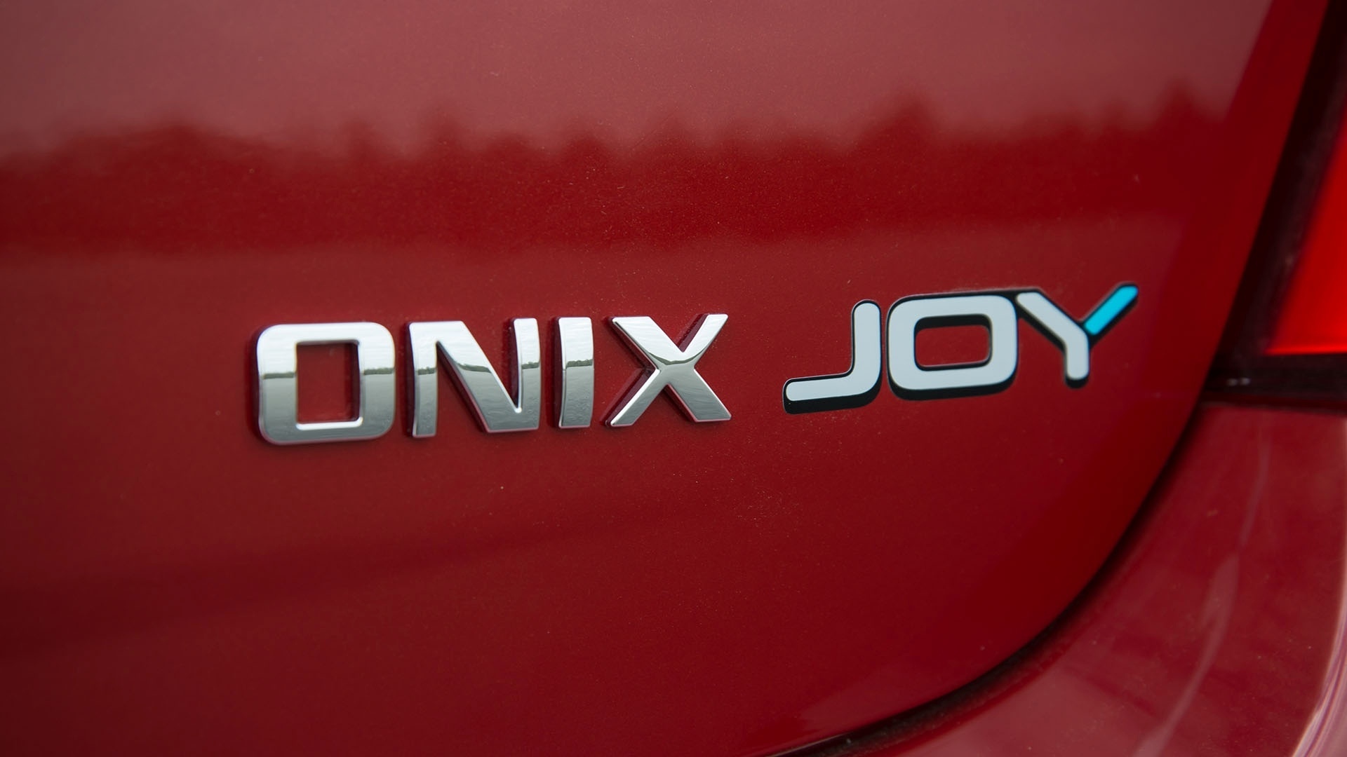 Chevrolet Onix Joy 2017 - Divulgação