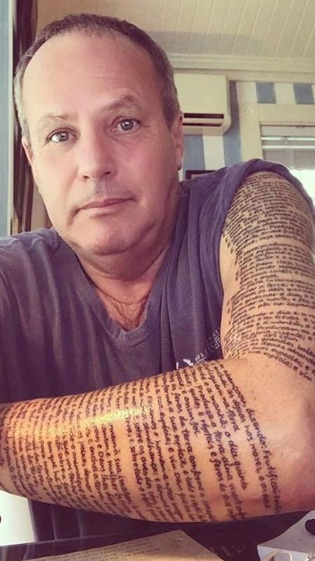 Jayme Monjardim tatua textos da Bíblia no braço esquerdo - Reprodução/Instagram/jayme_monjardim