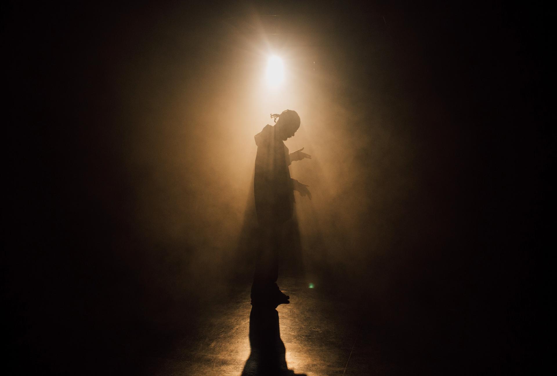 Emicida durante gravação do clipe de "Pantera Negra" em São Paulo - Caroline Lima