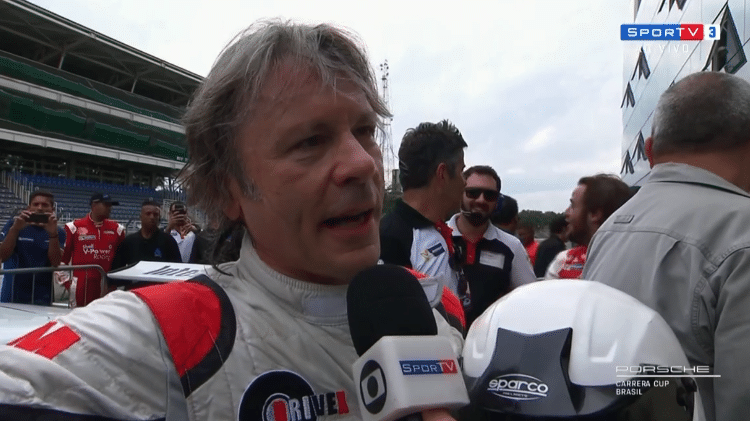Bruce Dickinson, vocalista do Iron Maiden, vira piloto no Autódromo de Interlagos - Reprodução - Reprodução