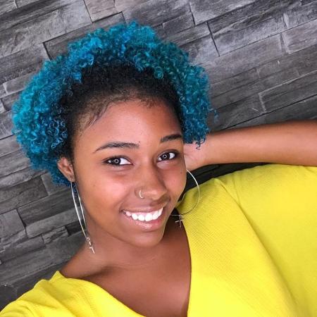 Isabella, com cabelo natural: ela perdeu uma vaga de emprego na transição - Arquivo Pessoal - Arquivo Pessoal