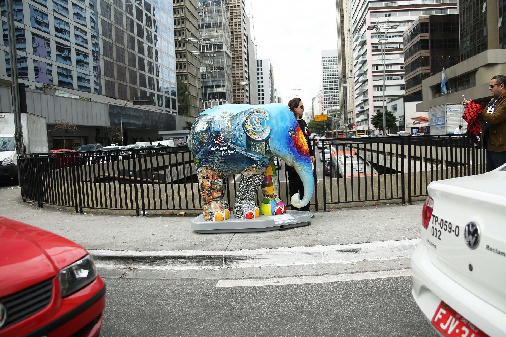 Obra da Elephant Parade, que chegou a São Paulo nesta terça (1°) - Renato S. Cerqueira/Futura Press/Estadão Conteúdo