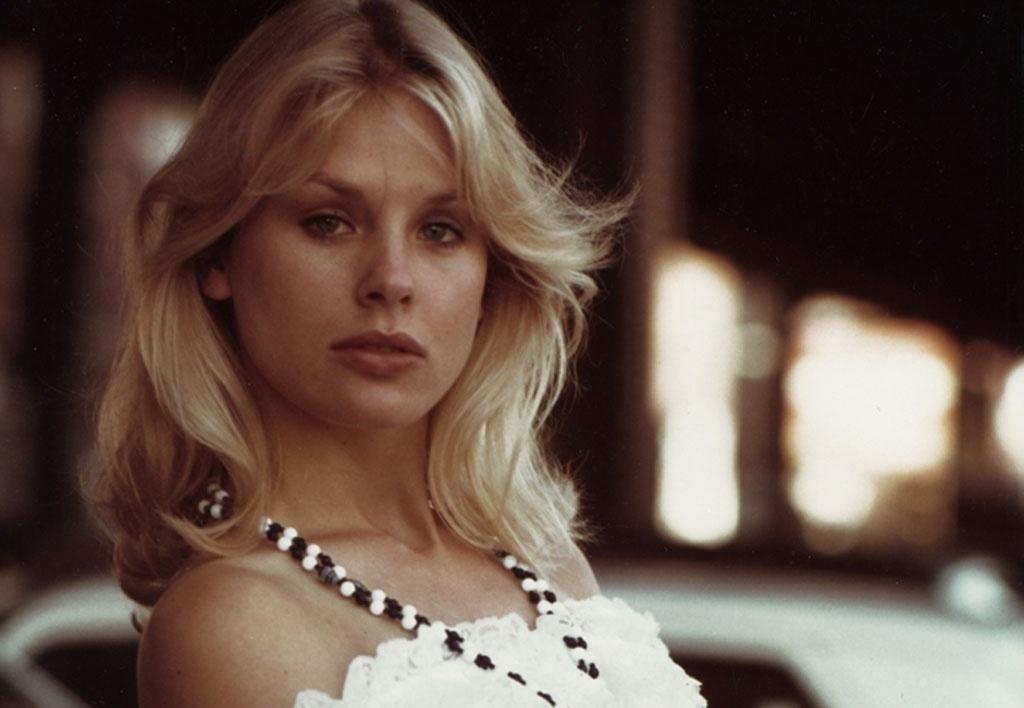 Dorothy Stratten em cena de "Muito Riso e Muita Alegria" (1981) - Divulgação