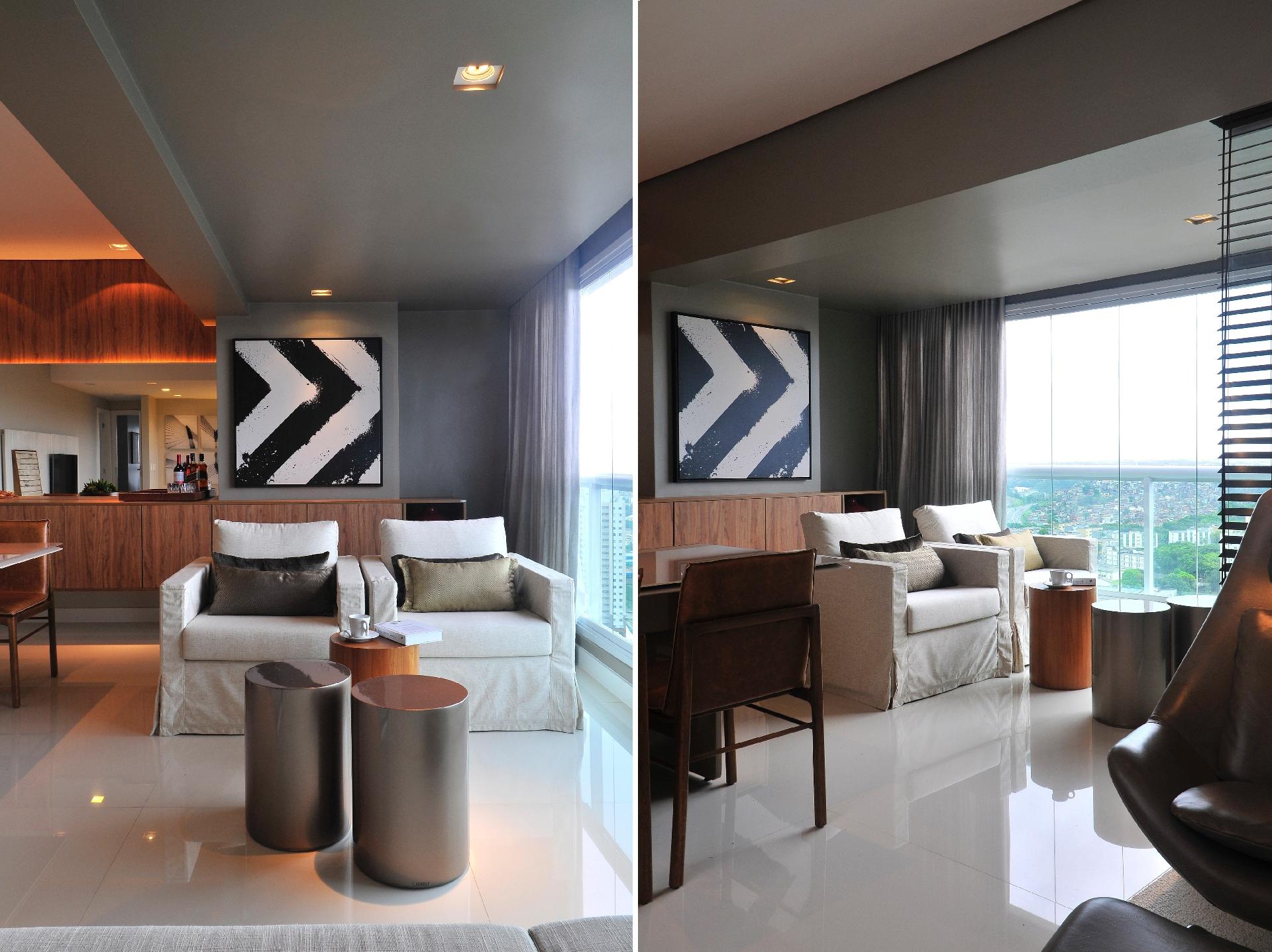 A varanda integrada à sala ganhou um toque acolhedor com o teto cinza. A pintura começou pela parede ao fundo, camuflando a viga estrutural. O ambiente ficou setorizado sem perder a integração. A ideia, porém, só é bem-vinda se o ambiente tiver boa iluminação, caso contrário a cor aumenta a sensação de teto baixo. Projeto: Pedro Spinola e Carollina Carvalho, da Spinola + Carvalho Arquitetura - Marcos Lima/ Divulgação