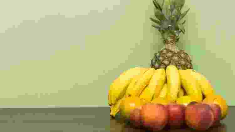 Frutas, maçã, banana, abacaxi - iStock - iStock