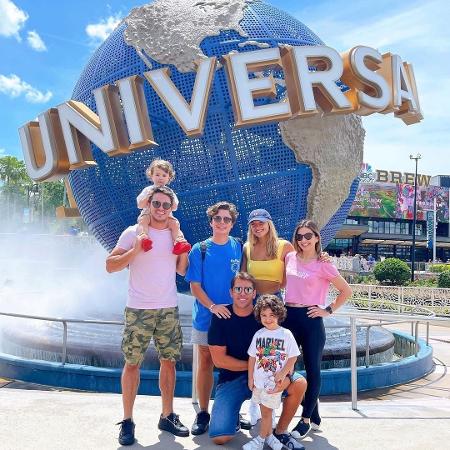 Sasha, João Figueiredo e amigos em Orlando - Reprodução/Instagram