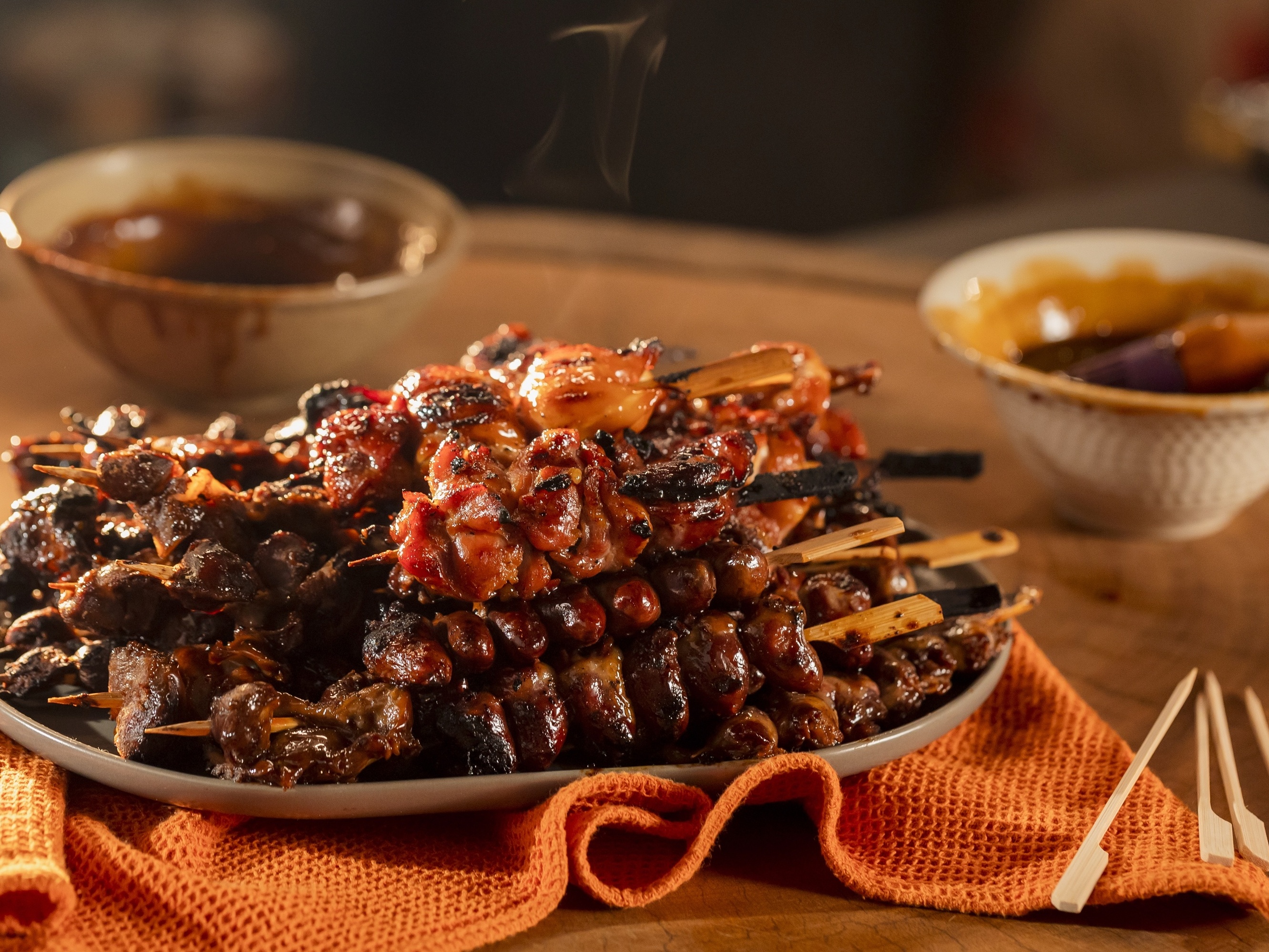 Yakitori (espetinhos de frango ao estilo japonês)