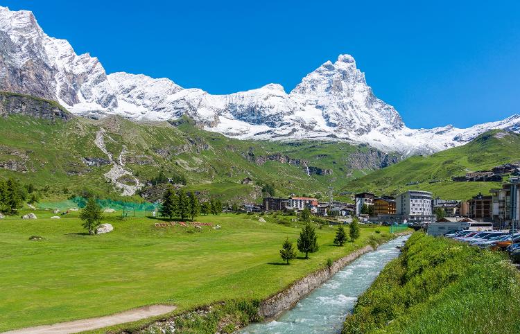 Vista do Monte Cervino, como é conhecido o Matterhorn na Itália, em Breuil Cervinia, no Vale d'Aosta - e55evu/Getty Images/iStockphoto - e55evu/Getty Images/iStockphoto