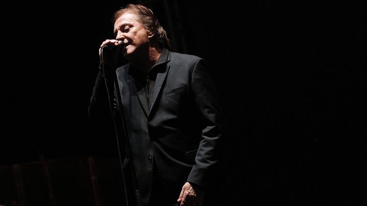 21.jun.2015 - Fábio Júnior se apresentou pela primeira vez na Virada Cultural de São Paulo. Durante o show, que aconteceu no Palco Júlio Prestes, no centro da cidade, o cantor recitou um poema da filha Cléo Pires - Reinaldo Canato /UOL - Reinaldo Canato /UOL