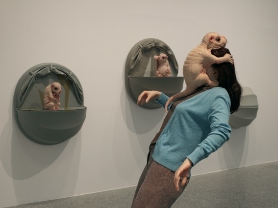 12.out.2015 - Obra da artista australiana Patricia Piccini que utiliza a mesma técnica de outro artista australiano, Ron Mueck - Divulgação