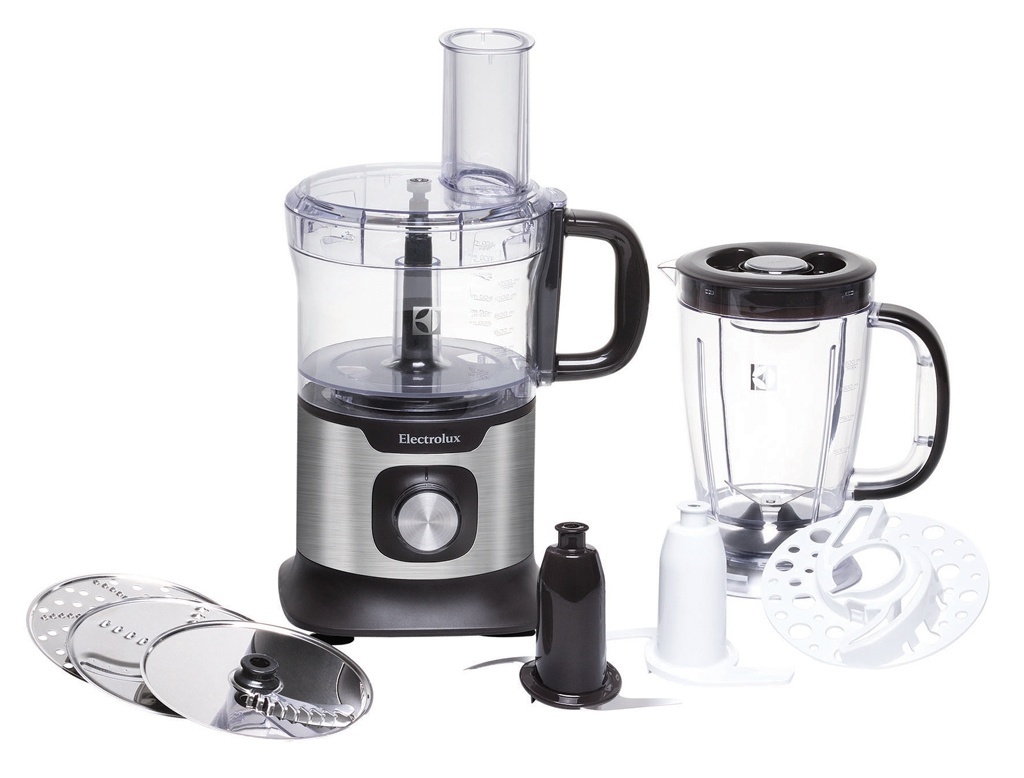O multiprocessador Chef FPE11, da Electrolux (www.electrolux.com.br), tem acabamento em aço escovado e painel LED. O aparelho de alta potência conta com recipientes com capacidade para 1.200 ml (sólidos) e 400 ml (líquidos). São 34 funções e duas velocidades, além da função "pulse". Entre os acessórios, lâminas multifuncionais, batedores de massa pesada e leve, disco emulsificador e discos metálicos de alta performance - Divulgação