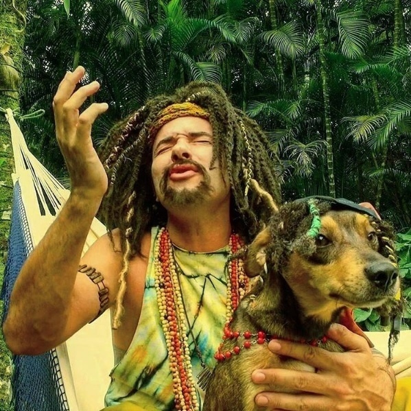 Mustafary, personagem de Marco Luque, no clipe de "Energias Dilatadas" - Reprodução/Instagram/marcoluque