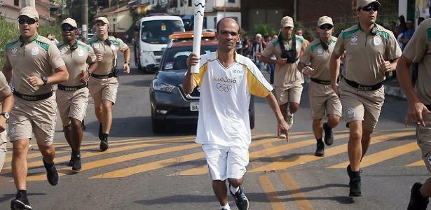 Sylvio Dias levou a tocha olímpica em Ouro Preto, Minas Gerais, cidade onde mora - Arquivo Pessoal  - Arquivo Pessoal 