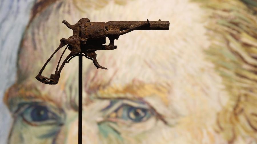 Suposta arma com a qual o pintor holandês Vincent Van Gogh teria se suicidado - François Guillot/AFP