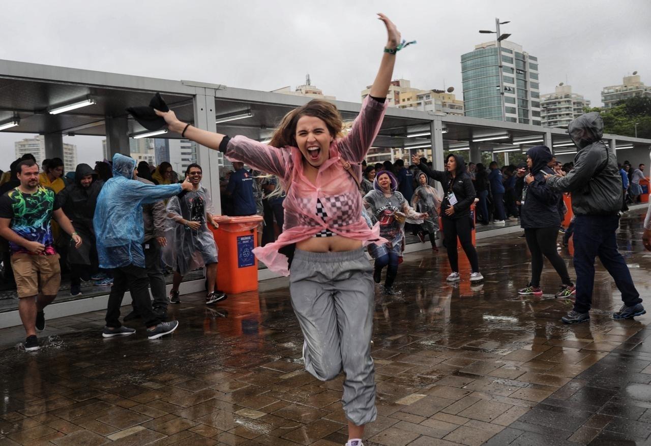 Nem a chuva acabou com a animação do público no Rock in Rio 2019 - LUCIOLA VILELLA/UOL