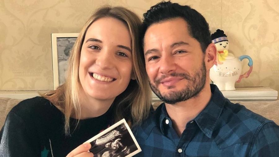 Hannah e Jake Graf anunciaram que serão pais em dezembro - Reprodução/Instagram