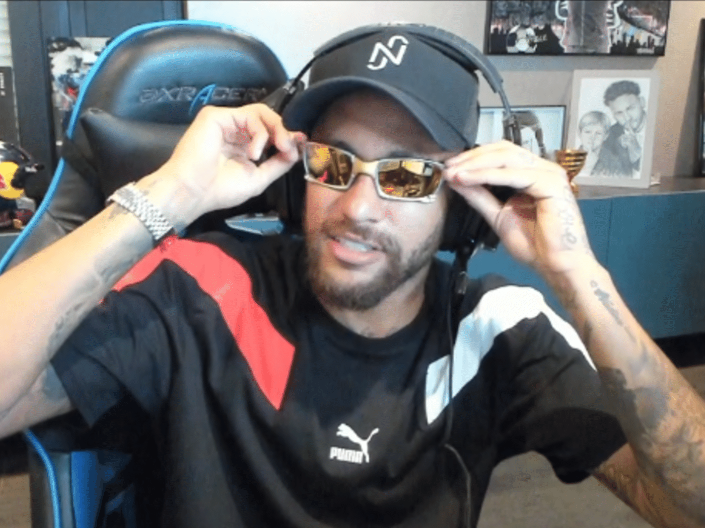 Neymar estreia lives de games com 100 mil espectadores e belas jogadas -  01/10/2020 - UOL Start