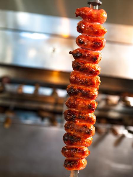 Linguiça deve ficar tostadinha de todos os lados - Getty Images/iStockphoto - Getty Images/iStockphoto
