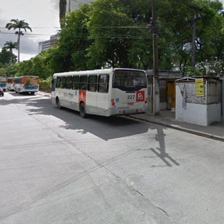 Crime aconteceu na na rua Acadêmico Hélio Ramos, na Cidade Universitária no Recife - Reprodução/Google Street View
