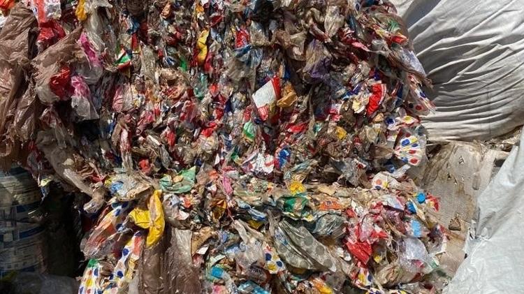 'Estrada de plástico' é feita a partir dos recicláveis da cidade de Rio Claro (SP) - Divulgação - Divulgação