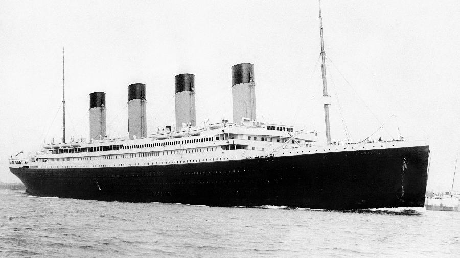 Foto digitalmente restaurada do RMS Titanic zarpando de Southampton em 10 de abril de 1912 - John Parrot/Stocktrek Images/Getty Images