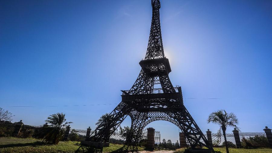 Réplica da Torre Eiffel, em Umuarama, na Região Noroeste do Paraná