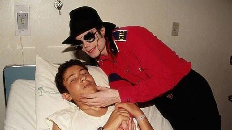 Michael Jackson visitou fã no hospital após atropelamento